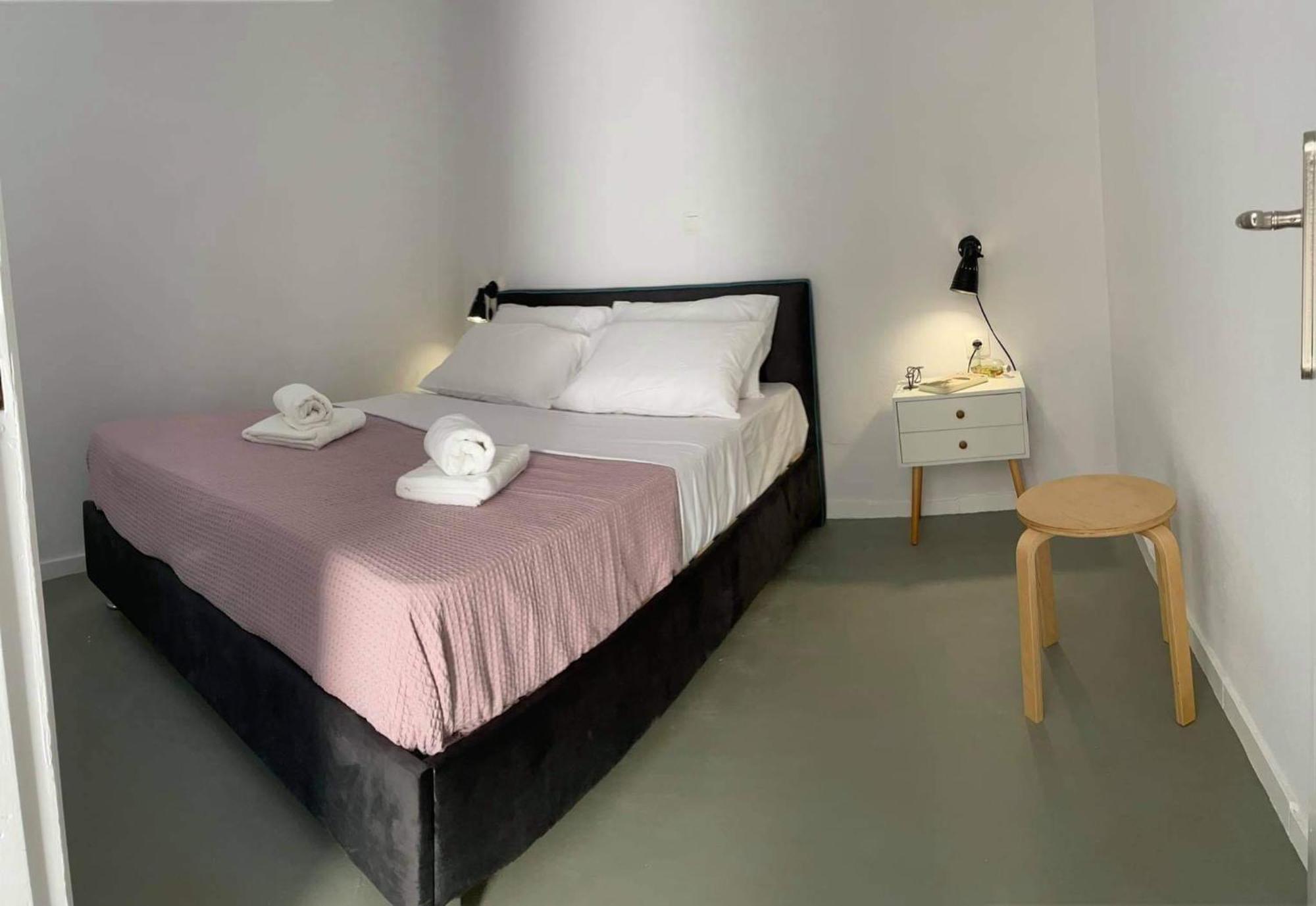 Sabbia Calda Apartments Perissa  Bagian luar foto