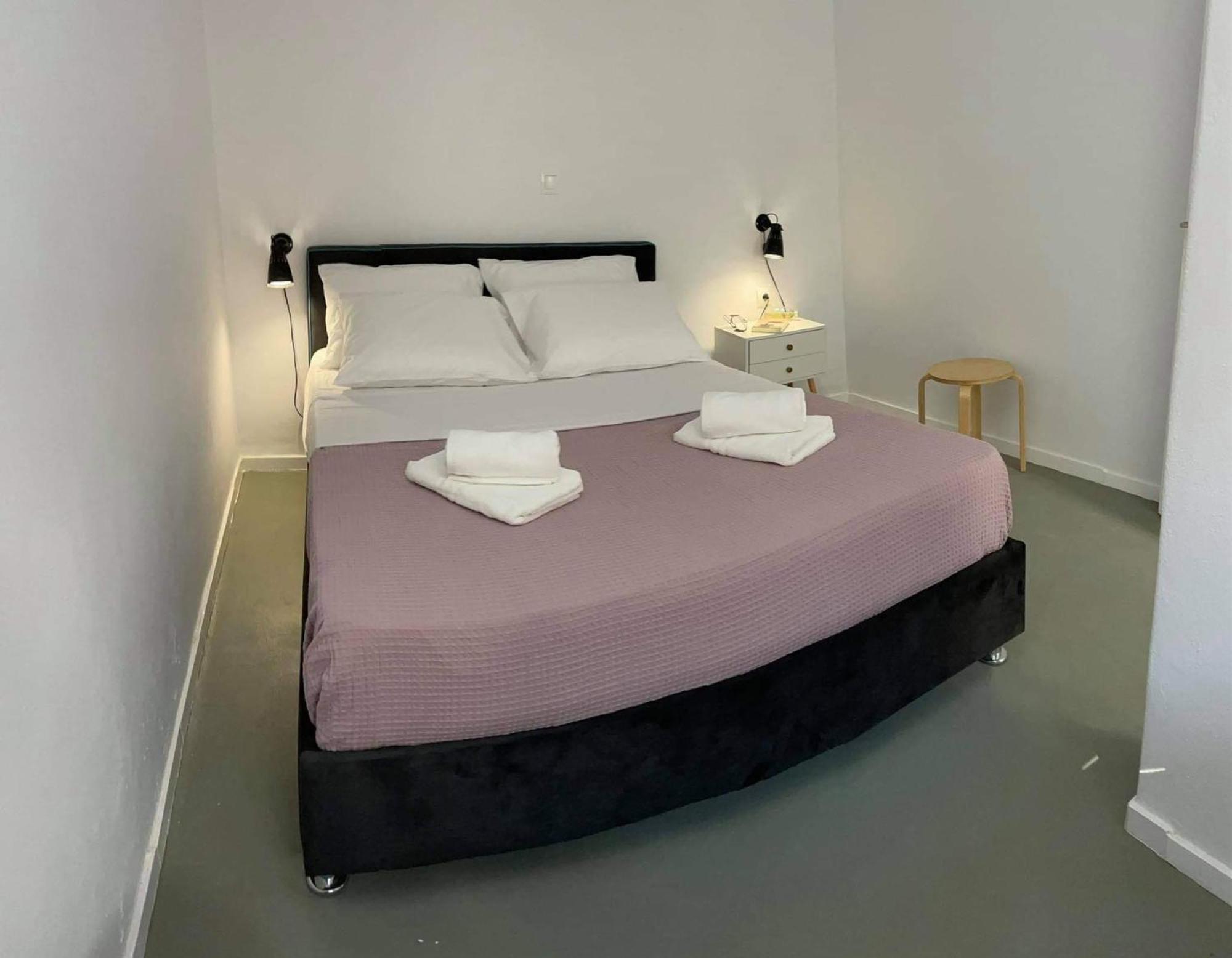 Sabbia Calda Apartments Perissa  Bagian luar foto