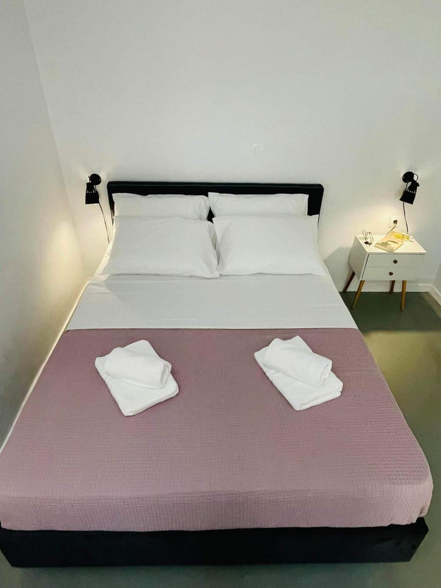 Sabbia Calda Apartments Perissa  Bagian luar foto