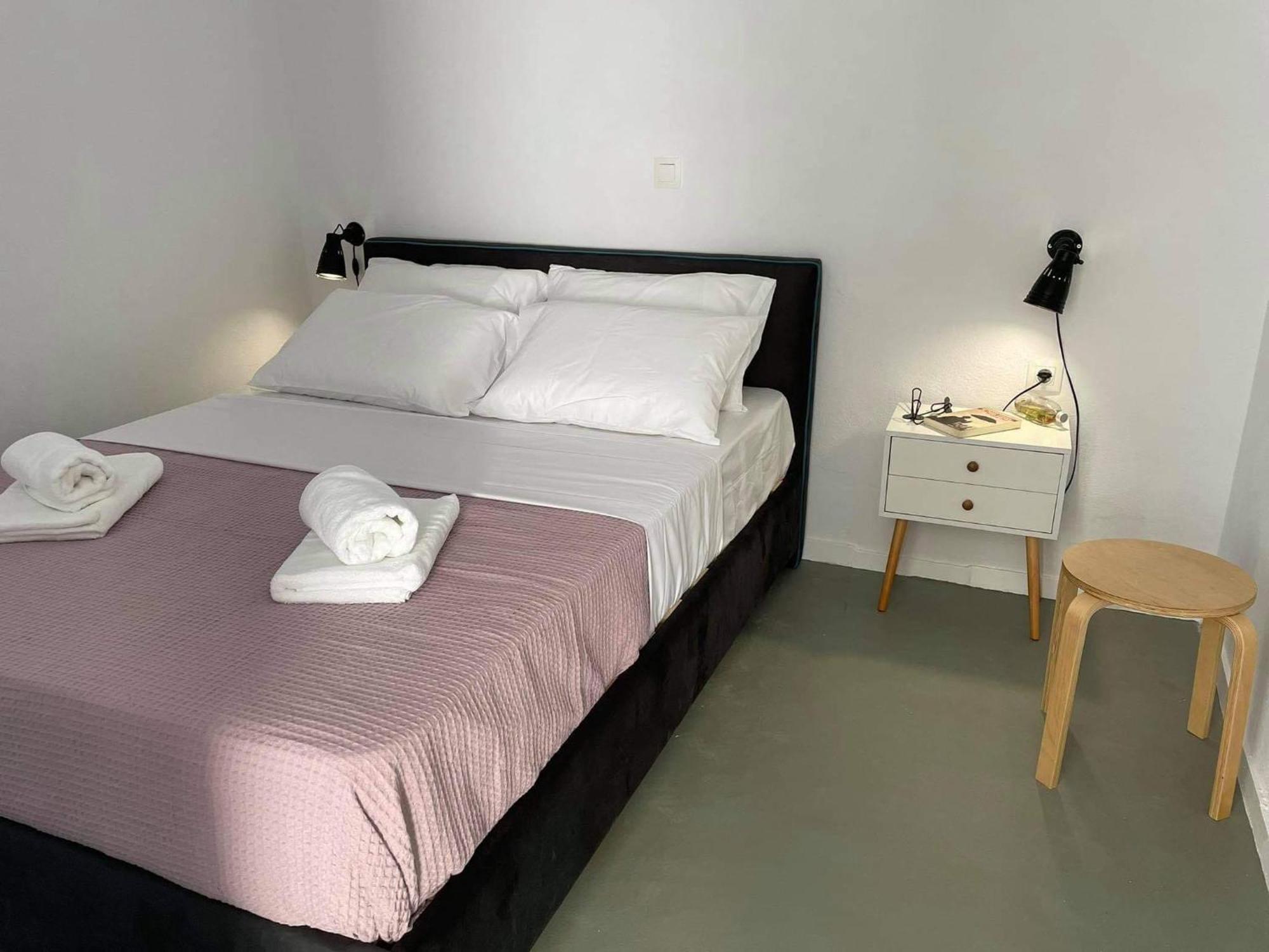 Sabbia Calda Apartments Perissa  Bagian luar foto
